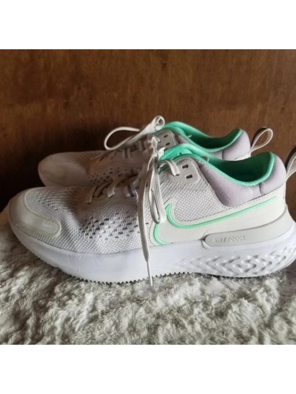 Nike Running React Miler 2 Sneakers Platinum Tint/Green Glow/White 8 - Picture 7 of 12